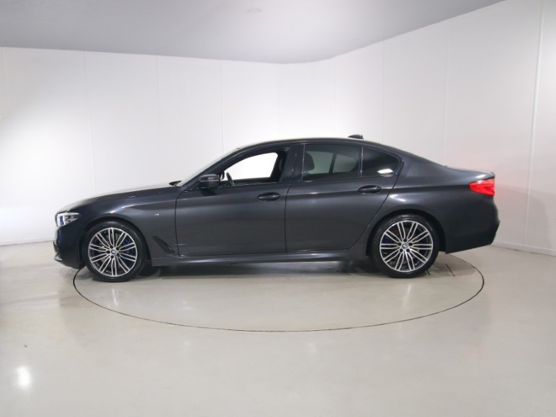 2019 (19) BMW 5 SERIES 540i xDrive M Sport 4dr Auto 5472445