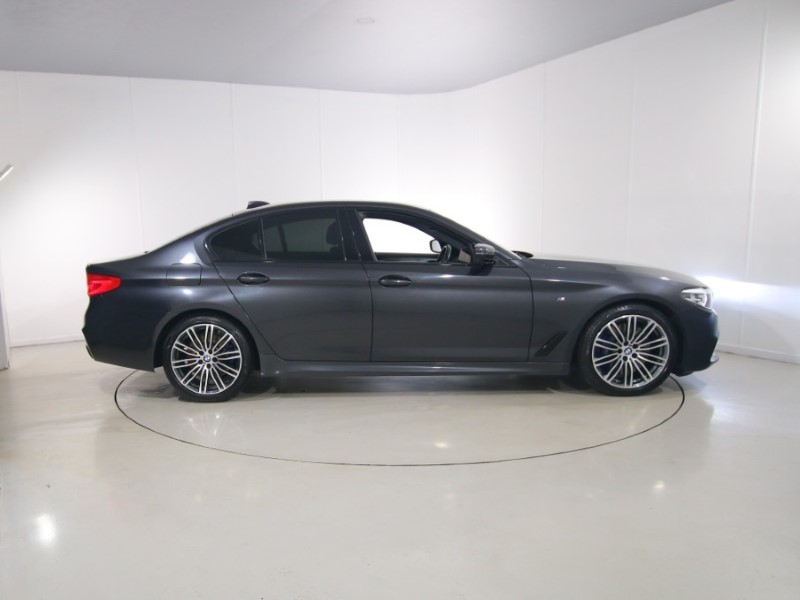 2019 (19) BMW 5 SERIES 540i xDrive M Sport 4dr Auto 5472449