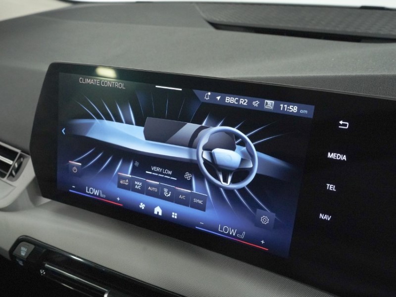 2025 (75) BMW 2 SERIES 220i MHT Sport 5dr DCT 5411302