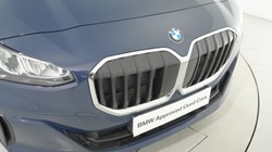 2025 (75) BMW 2 SERIES 220i MHT Sport 5dr DCT 5411277