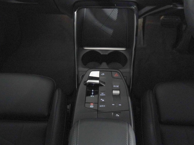 2025 (75) BMW 2 SERIES 220i MHT Sport 5dr DCT 5411274
