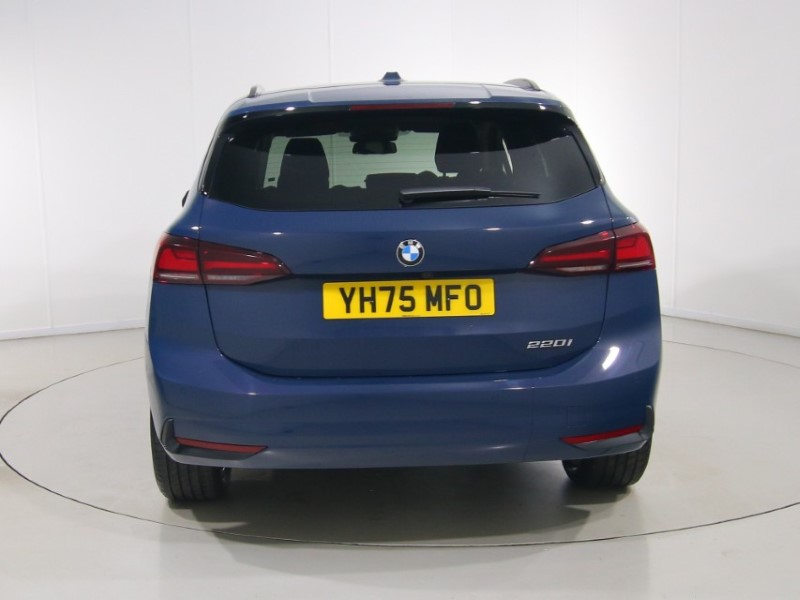 2025 (75) BMW 2 SERIES 220i MHT Sport 5dr DCT 5411307