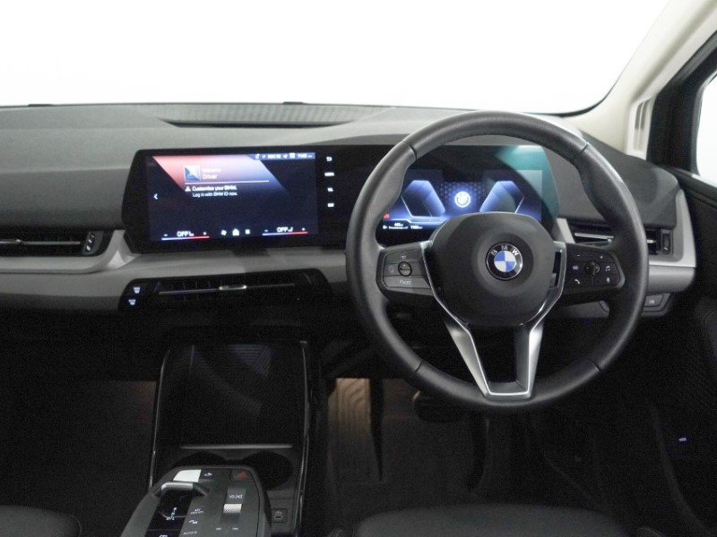 2025 (75) BMW 2 SERIES 220i MHT Sport 5dr DCT 5411272