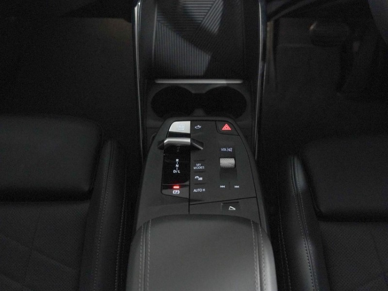 2025 (75) BMW 2 SERIES 220i MHT Sport 5dr DCT 5412940