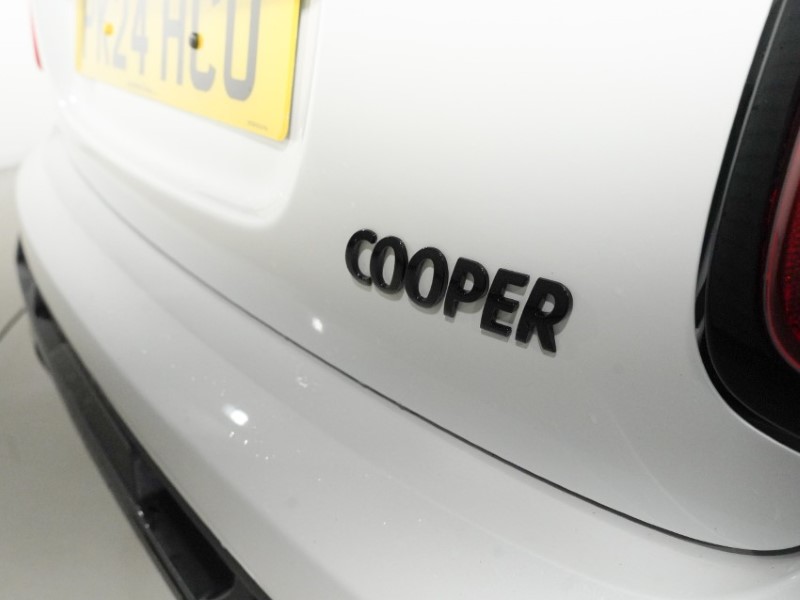 2024 (24) MINI CONVERTIBLE 1.5 Cooper Sport Premium 2dr Auto 5408524