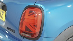 2023 (23) MINI HATCHBACK 1.5 Cooper Exclusive 3dr 5408139