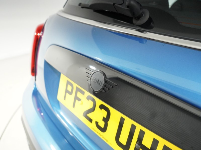 2023 (23) MINI HATCHBACK 1.5 Cooper Exclusive 3dr 5408110