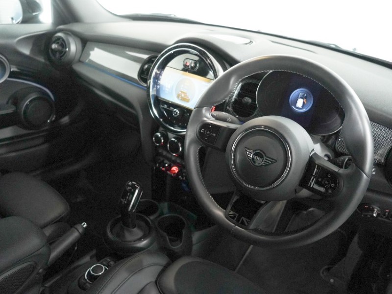 2023 (23) MINI HATCHBACK 1.5 Cooper Exclusive 3dr 5408133