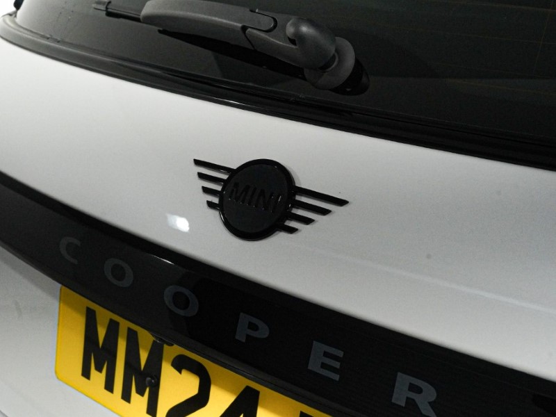 2024 (24) MINI COOPER 2.0 S Sport 3dr Auto 5410569