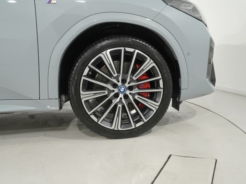 2025 (75) BMW iX2 150kW eDrive20 M Sport 65kWh 5dr Auto 5424012