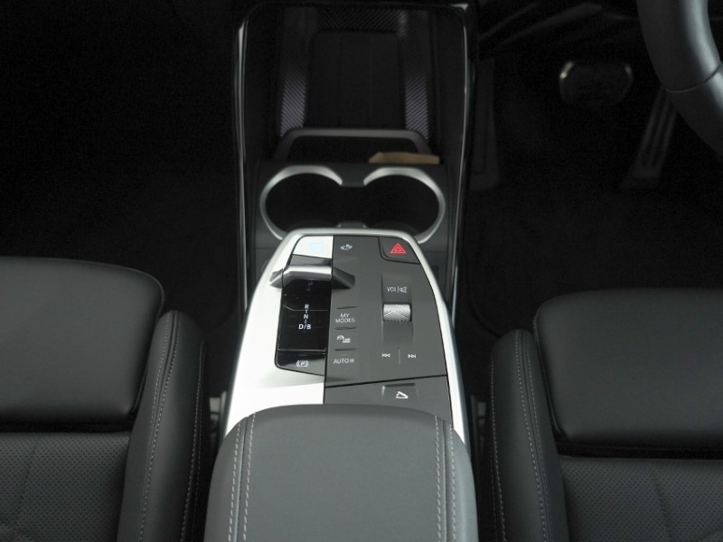 2025 (75) BMW iX2 150kW eDrive20 M Sport 65kWh 5dr Auto 5424003