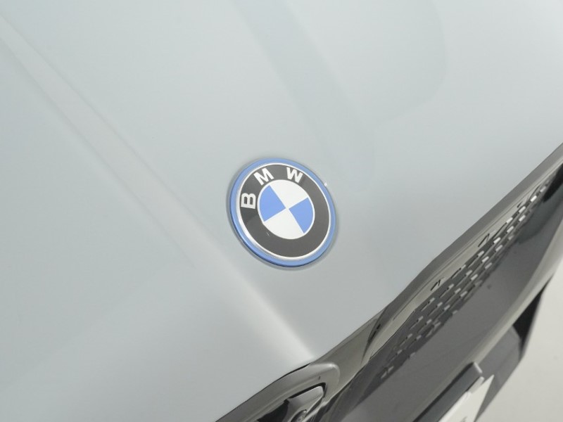 2025 (75) BMW iX2 150kW eDrive20 M Sport 65kWh 5dr Auto 5424007