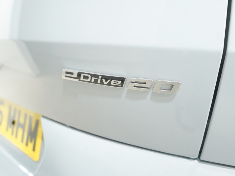 2025 (75) BMW iX2 150kW eDrive20 M Sport 65kWh 5dr Auto 5423990