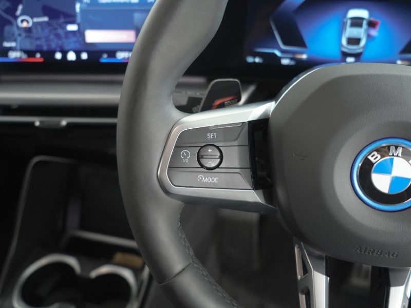 2025 (75) BMW iX2 150kW eDrive20 M Sport 65kWh 5dr Auto 5424026