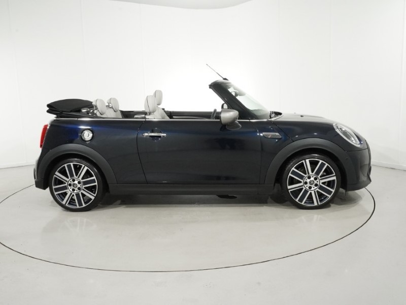 2022 (72) MINI CONVERTIBLE 2.0 Cooper S Exclusive 2dr Auto 5427203