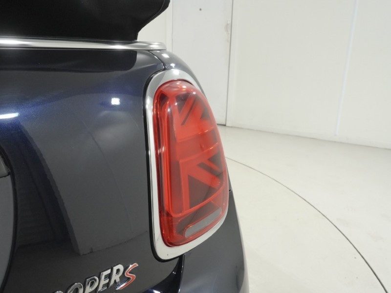 2022 (72) MINI CONVERTIBLE 2.0 Cooper S Exclusive 2dr Auto 5427175