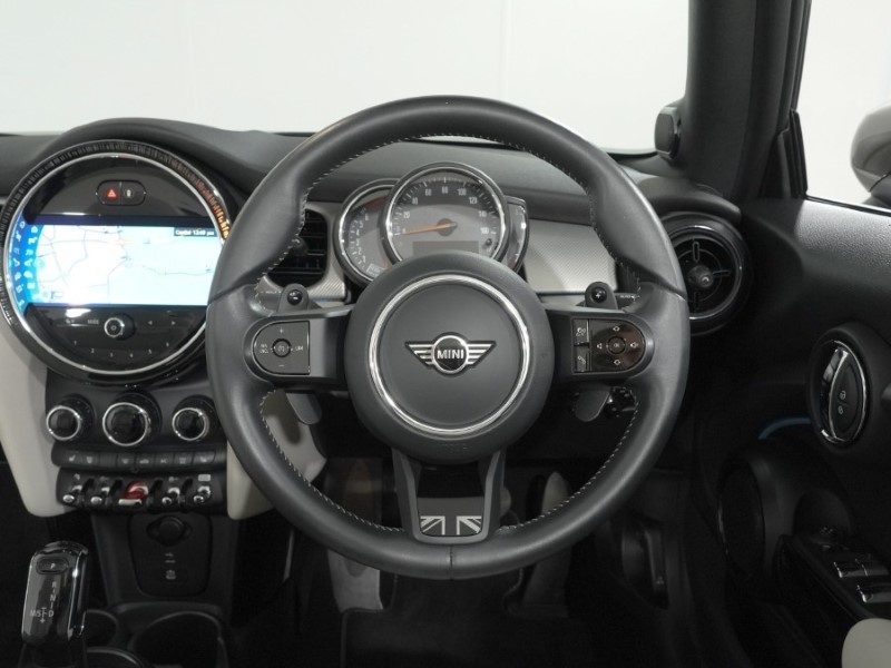 2022 (72) MINI CONVERTIBLE 2.0 Cooper S Exclusive 2dr Auto 5427183