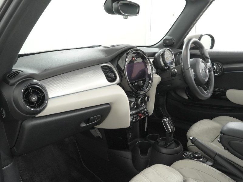 2022 (72) MINI CONVERTIBLE 2.0 Cooper S Exclusive 2dr Auto 5427177