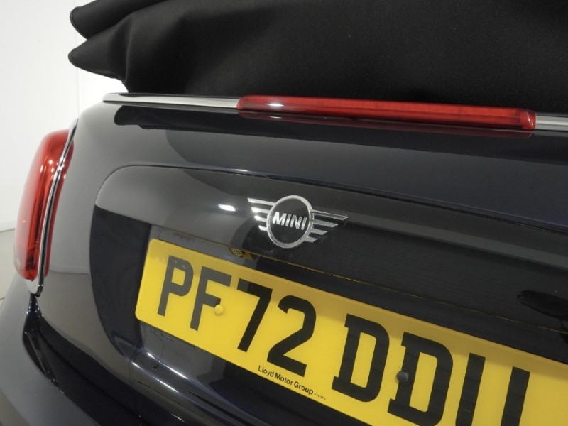 2022 (72) MINI CONVERTIBLE 2.0 Cooper S Exclusive 2dr Auto 5427174