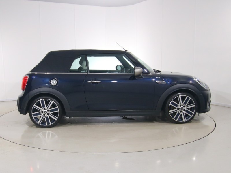 2022 (72) MINI CONVERTIBLE 2.0 Cooper S Exclusive 2dr Auto 5427162