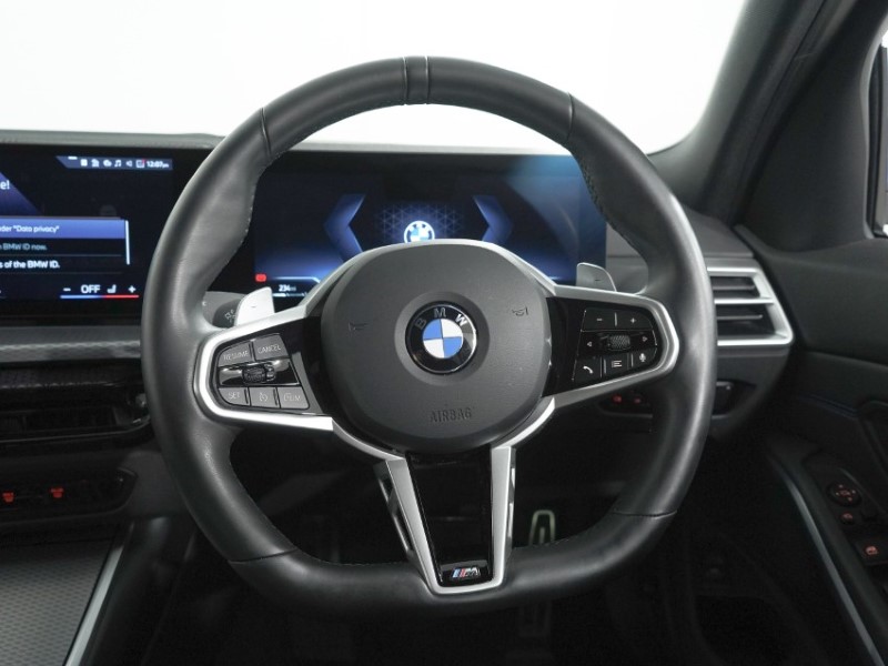 2025 (25) BMW 3 SERIES 320i M Sport 5dr Step Auto 5440499