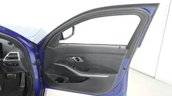 2025 (25) BMW 3 SERIES 320i M Sport 5dr Step Auto 5440508