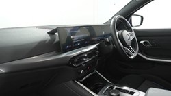 2025 (25) BMW 3 SERIES 320i M Sport 5dr Step Auto 5440493