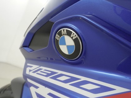 2026 (26) BMW Motorrad R1300 RS SE (25MY)