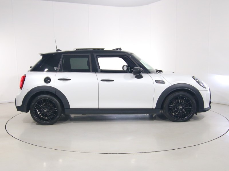 2023 (73) MINI HATCHBACK 2.0 Cooper S Exclusive Premium Plus 5dr Auto 5434888