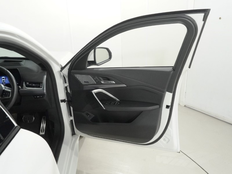 2024 (74) BMW iX2 230kW xDrive30 M Sport 65kWh 5dr Auto 5447223