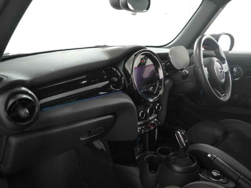 2023 (73) MINI HATCHBACK 1.5 Cooper Sport 3dr Auto 5444356