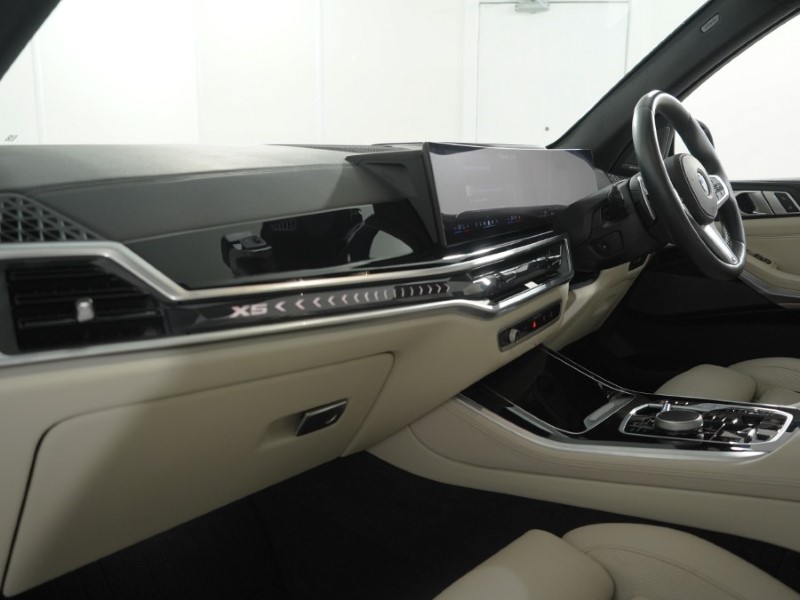 2024 (24) BMW X5 xDrive30d MHT M Sport 5dr Auto 5462724