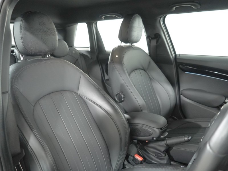 2024 (24) MINI HATCHBACK 1.5 Cooper Exclusive Premium 5dr Auto 5483088