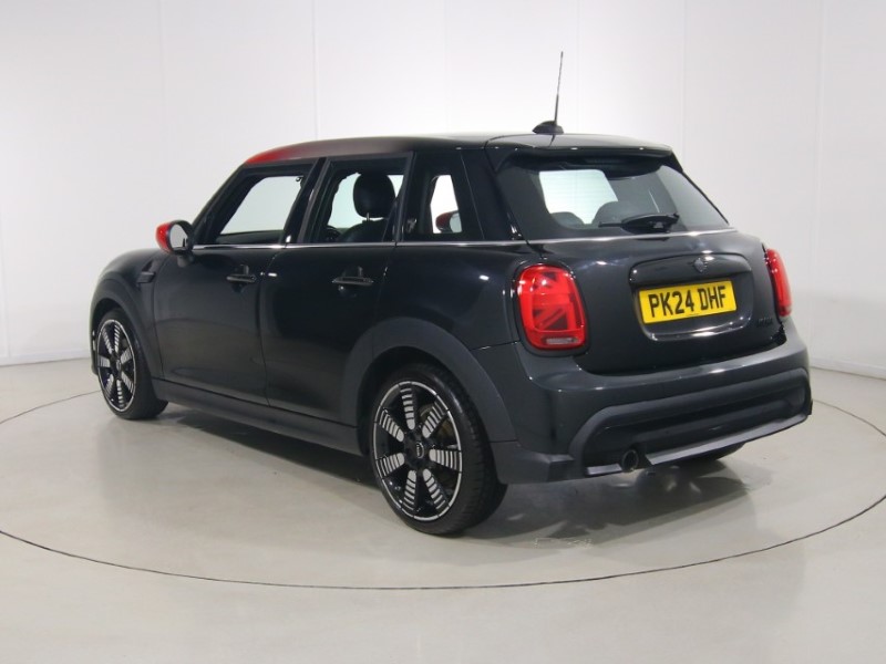 2024 (24) MINI HATCHBACK 1.5 Cooper Exclusive Premium 5dr Auto