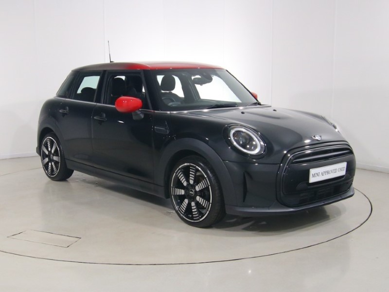 2024 (24) MINI HATCHBACK 1.5 Cooper Exclusive Premium 5dr Auto