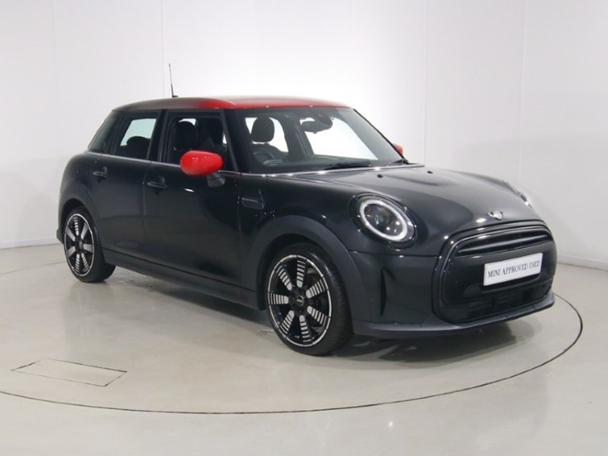 2024 (24) MINI HATCHBACK 1.5 Cooper Exclusive Premium 5dr Auto