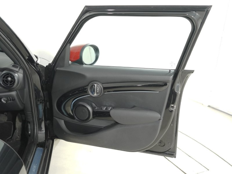 2024 (24) MINI HATCHBACK 1.5 Cooper Exclusive Premium 5dr Auto 5483081