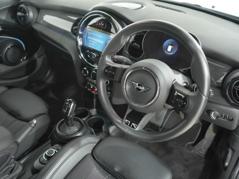 2024 (24) MINI HATCHBACK 1.5 Cooper Exclusive Premium 5dr Auto 5483085