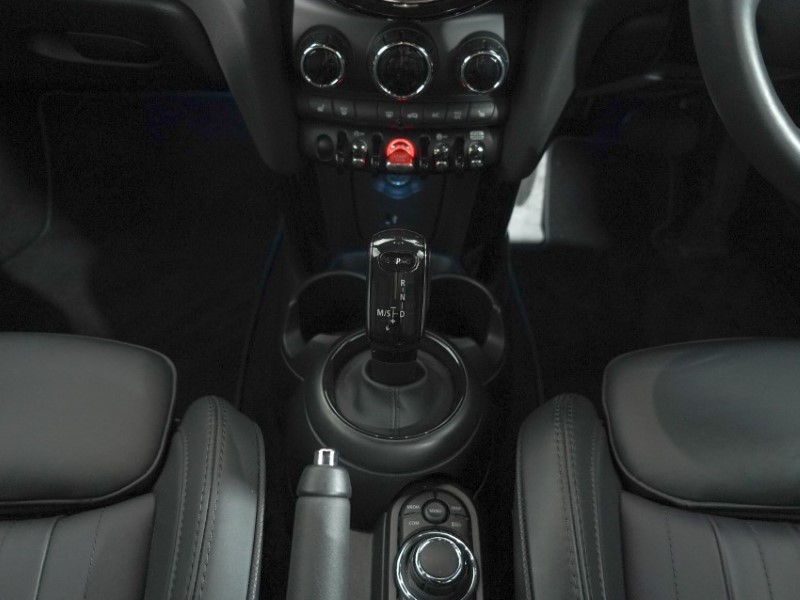 2024 (24) MINI HATCHBACK 1.5 Cooper Exclusive Premium 5dr Auto 5483072