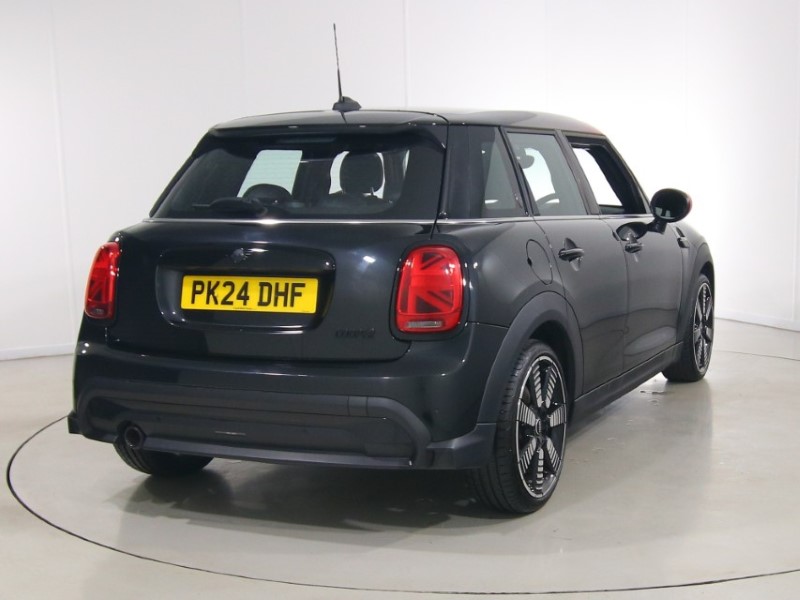 2024 (24) MINI HATCHBACK 1.5 Cooper Exclusive Premium 5dr Auto 5483118