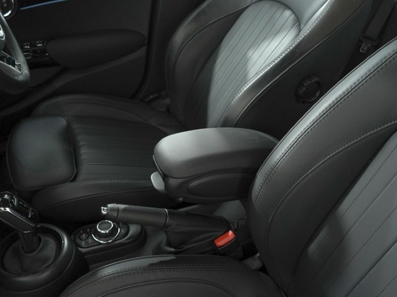 2024 (24) MINI HATCHBACK 1.5 Cooper Exclusive Premium 5dr Auto 5483066