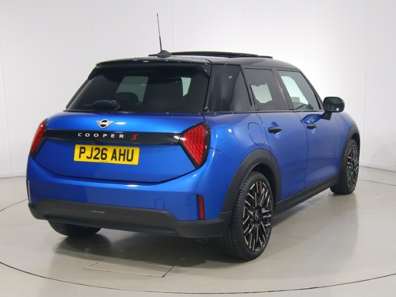 2026 (26) MINI COOPER 2.0 S Exclusive 5dr Auto 5784120