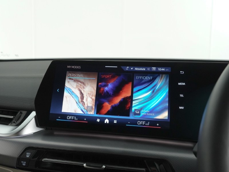 2025 (25) BMW iX2 150kW eDrive20 M Sport 65kWh 5dr Auto 5488177