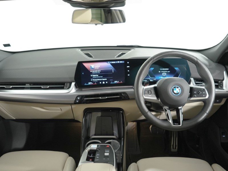 2025 (25) BMW iX2 150kW eDrive20 M Sport 65kWh 5dr Auto 5488159