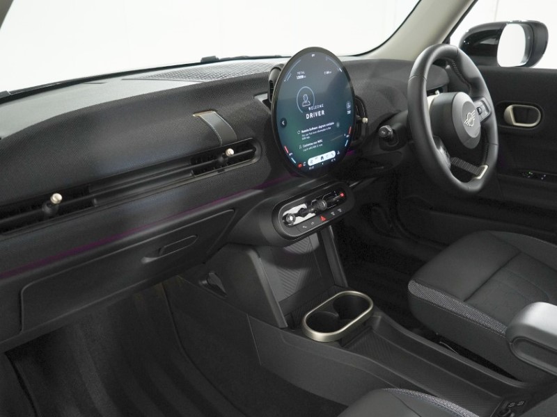 2025 (75) MINI COOPER 1.5 C Classic 3dr Auto 5471018