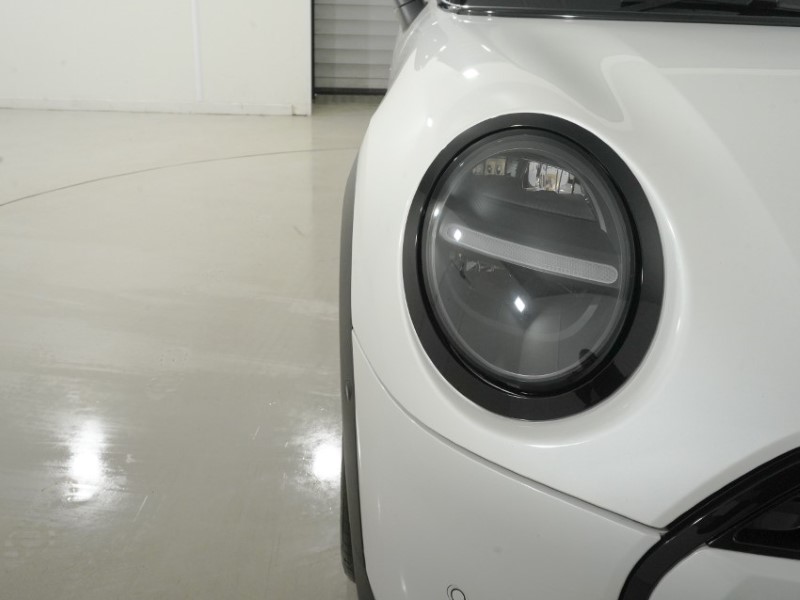 2025 (75) MINI COOPER 1.5 C Classic 3dr Auto 5471027