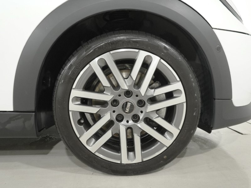2025 (75) MINI COOPER 1.5 C Classic 3dr Auto 5471055