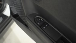2025 (75) MINI COOPER 1.5 C Classic 3dr Auto 5471031