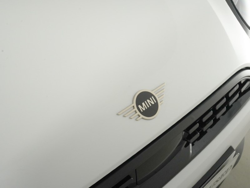 2025 (75) MINI COOPER 1.5 C Classic 3dr Auto 5471026