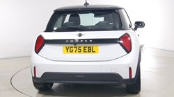 2025 (75) MINI COOPER 1.5 C Classic 3dr Auto 5471061